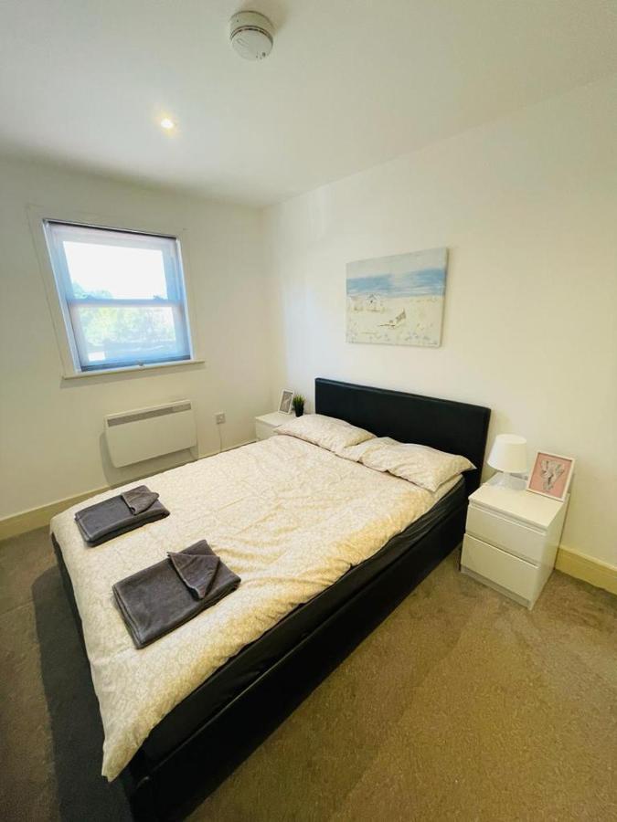 Lovely 2 Bedroom Serviced Apartment In Londen Buitenkant foto