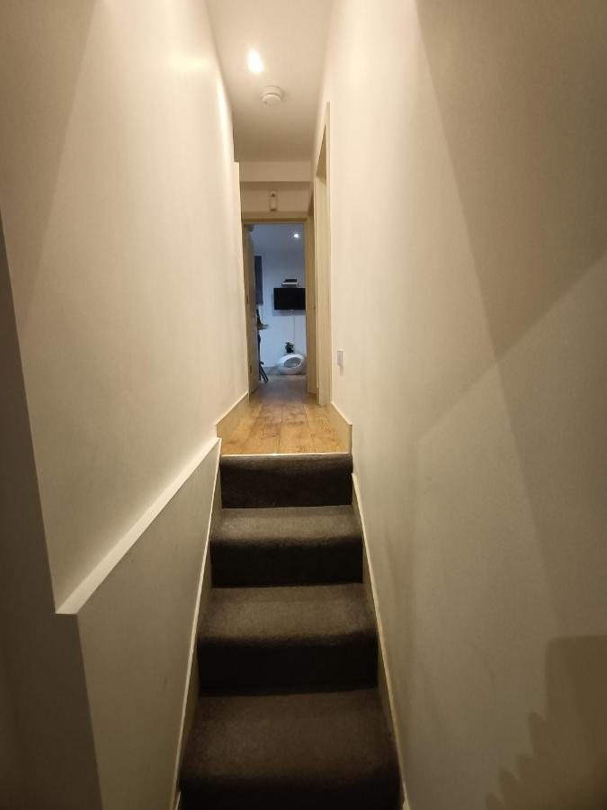 Lovely 2 Bedroom Serviced Apartment In Londen Buitenkant foto